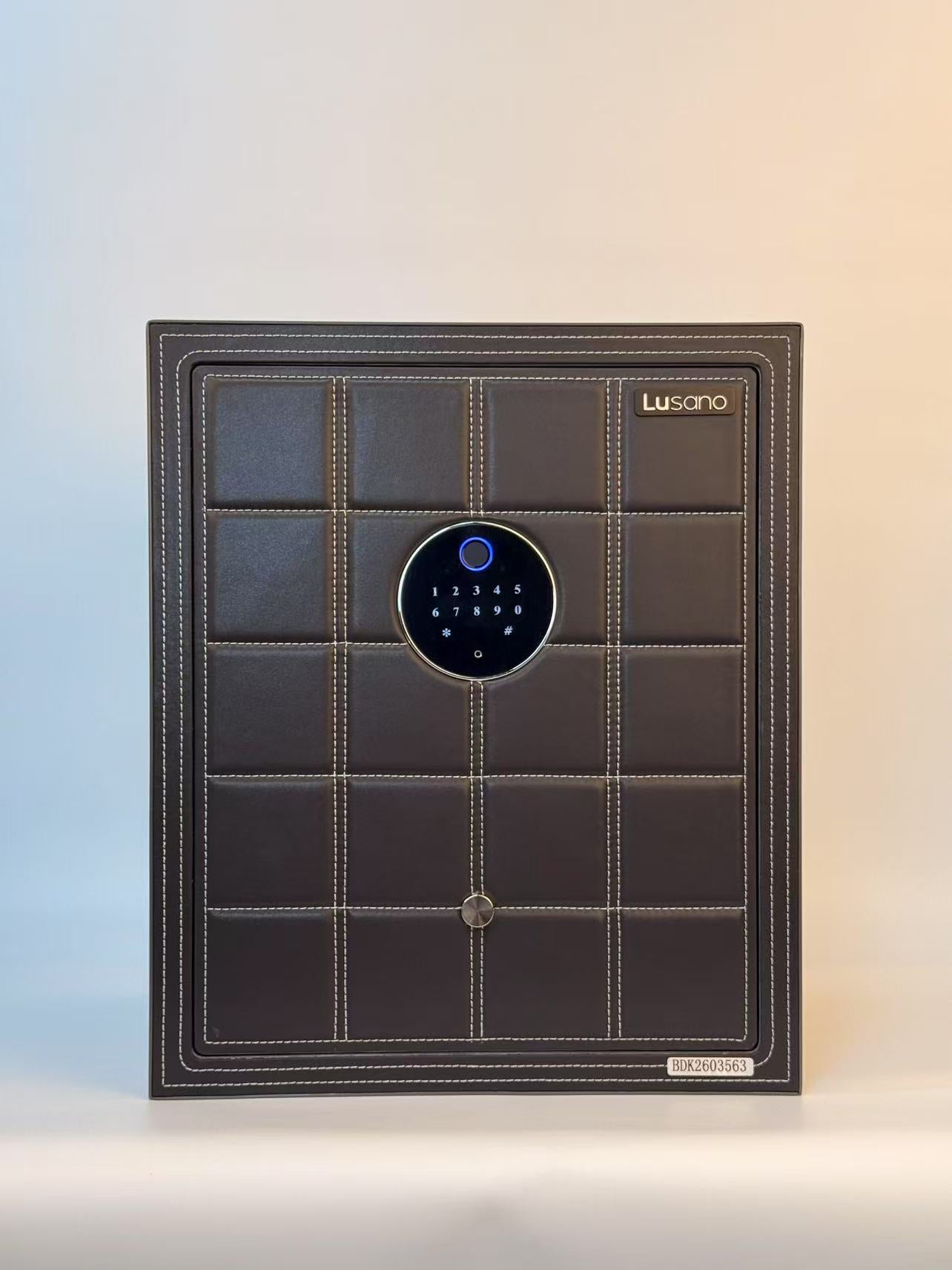 Lusano Leather Safe 45 (Black)