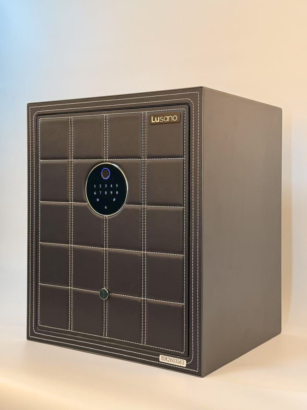 Lusano Leather Safe 45 (Black)