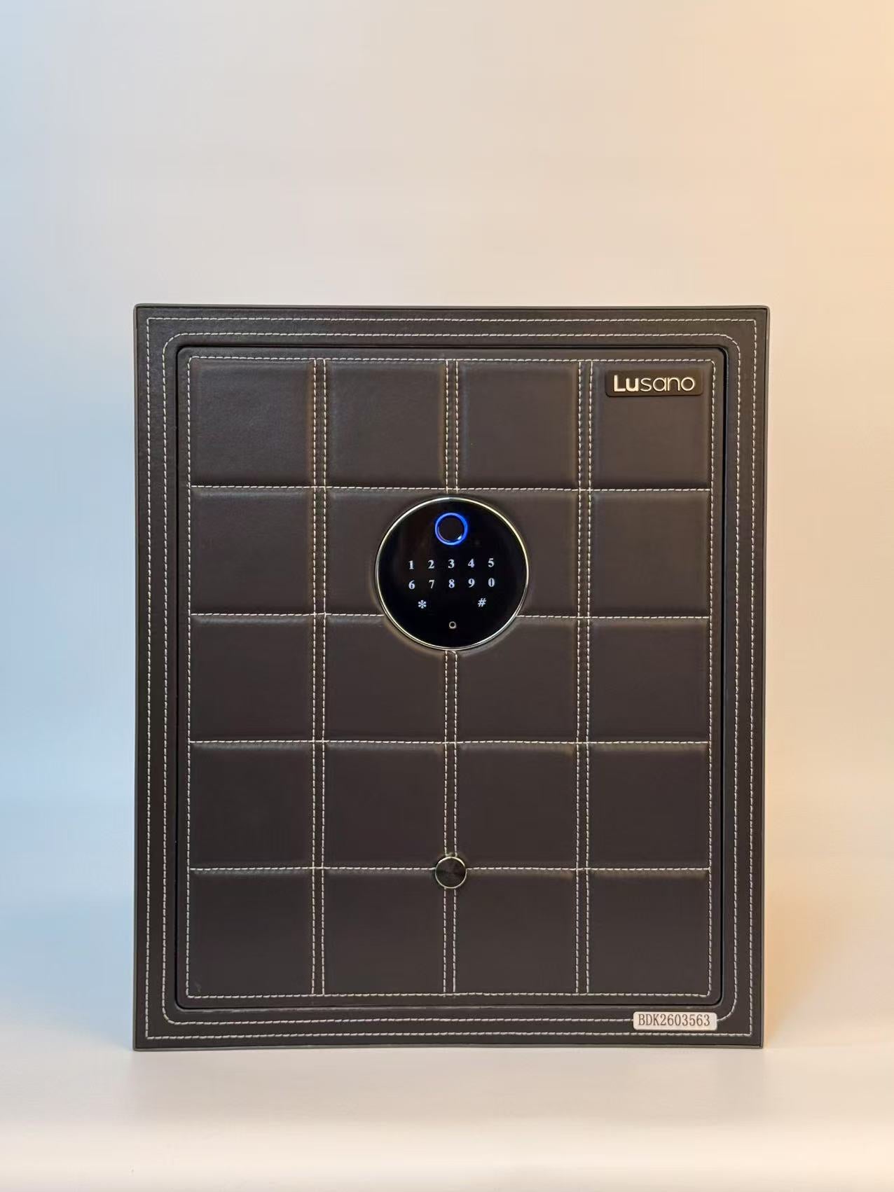 Lusano Leather Safe 45 (Black)