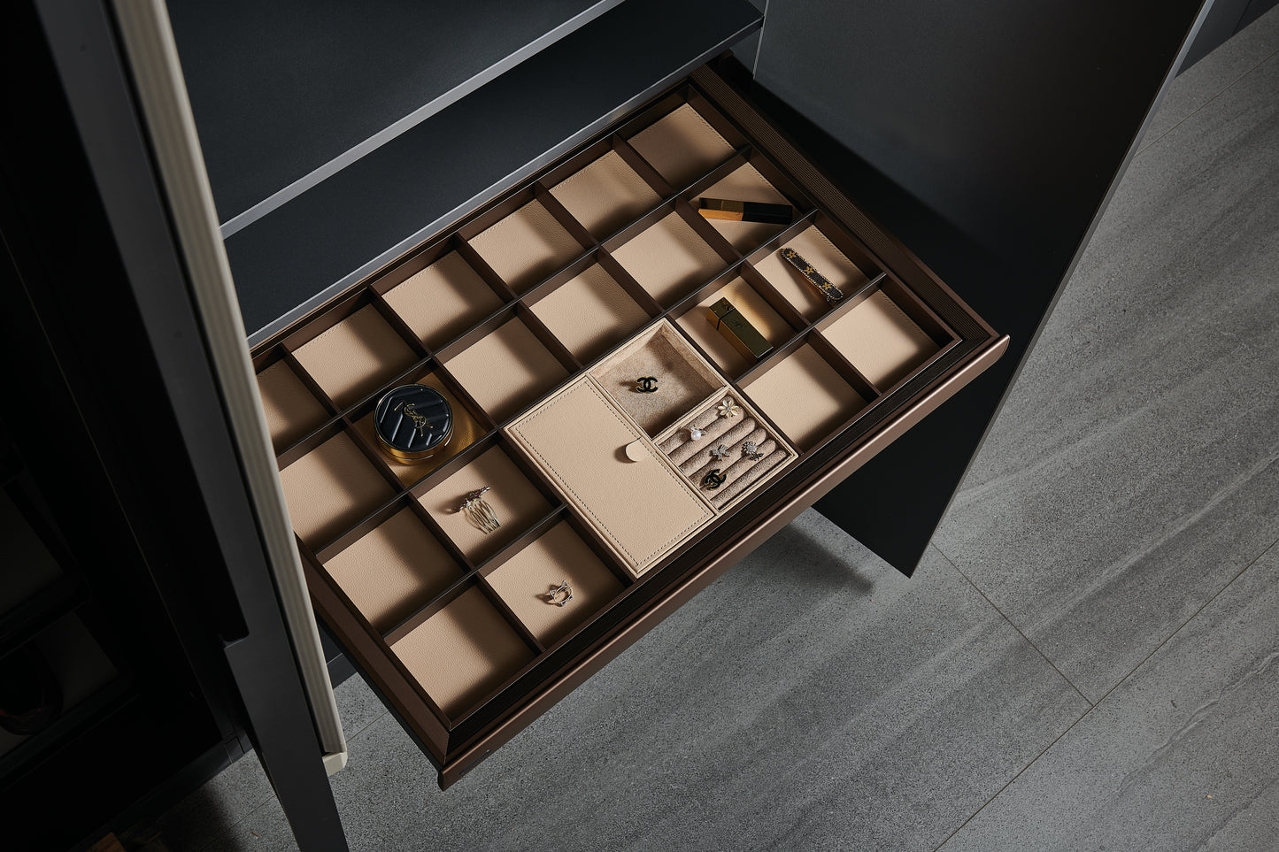 Lusano Jewellery Organizer